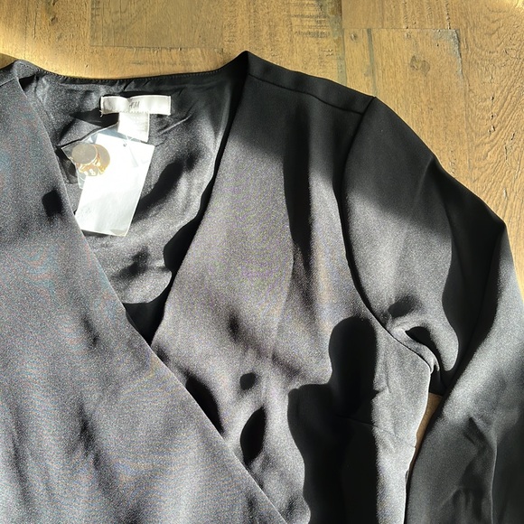 H&M black dress - Picture 2 of 3